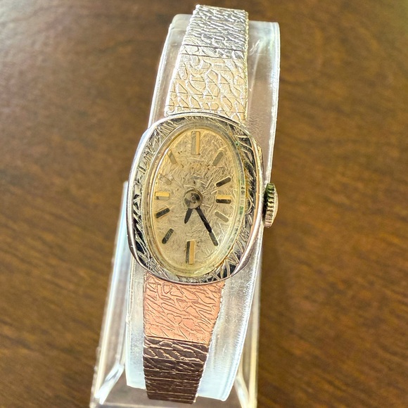 Watch Coated In A Stunning Chrome. Ladies Vintage Mechanical Wind Up Piece - Picture 4 of 11